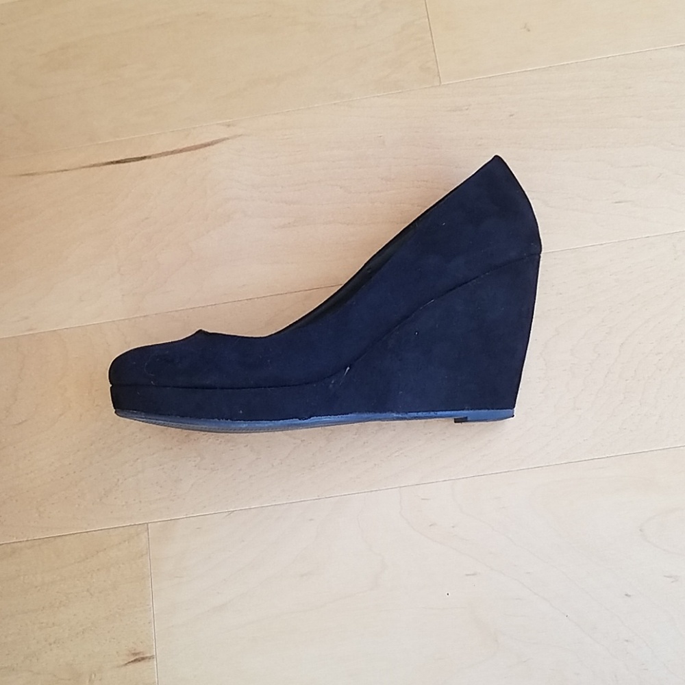 Apt 9 Black Closed Toes Shoes - Picture 1 of 5
